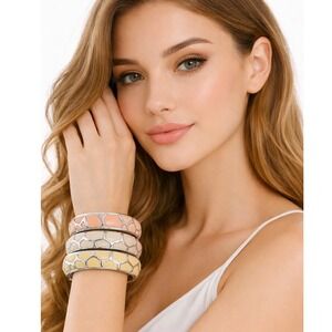 Loft Giraffe Print Enamel Bangle Bracelet Set Pastel Peach Cream Yellow 103-60